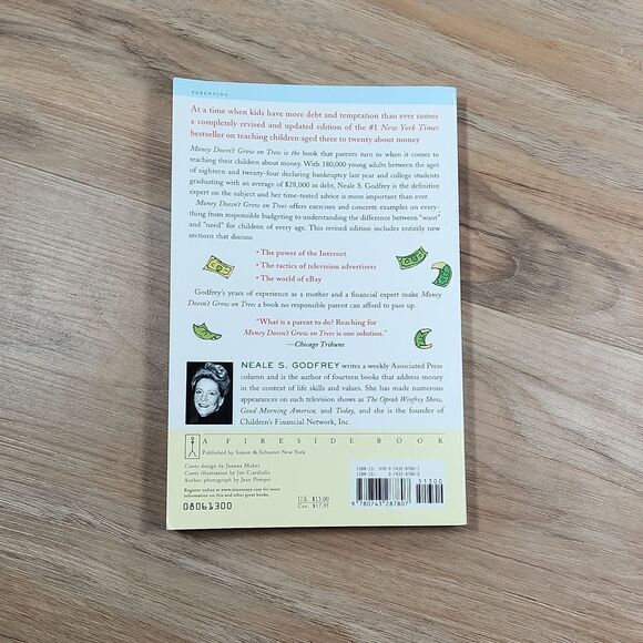 🔺️NWOT Money Doesn't Grow on Trees Book - Picture 2 of 3